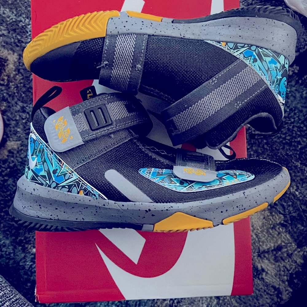 Boys Nike Lebron’s